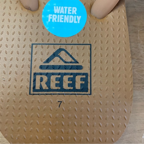 NWT. Reef Tan Seaside Sandals - size 7 - Picture 3 of 10